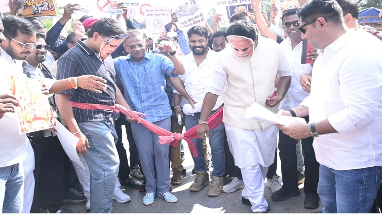 JCCJ unique protest in Raipur CG; Amit Jogi taunts on pm and Chief Election Commissioner