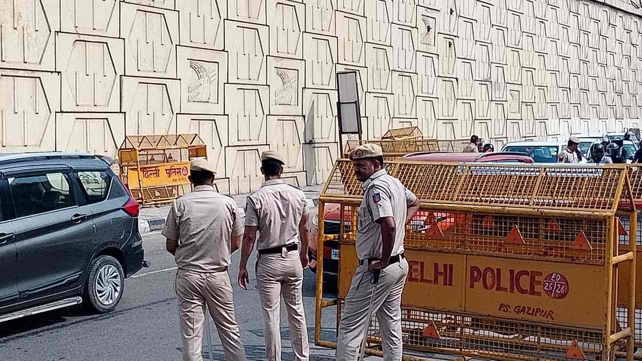 CJP protest in Delhi 100–150 protesters reached Connaught Place see photos