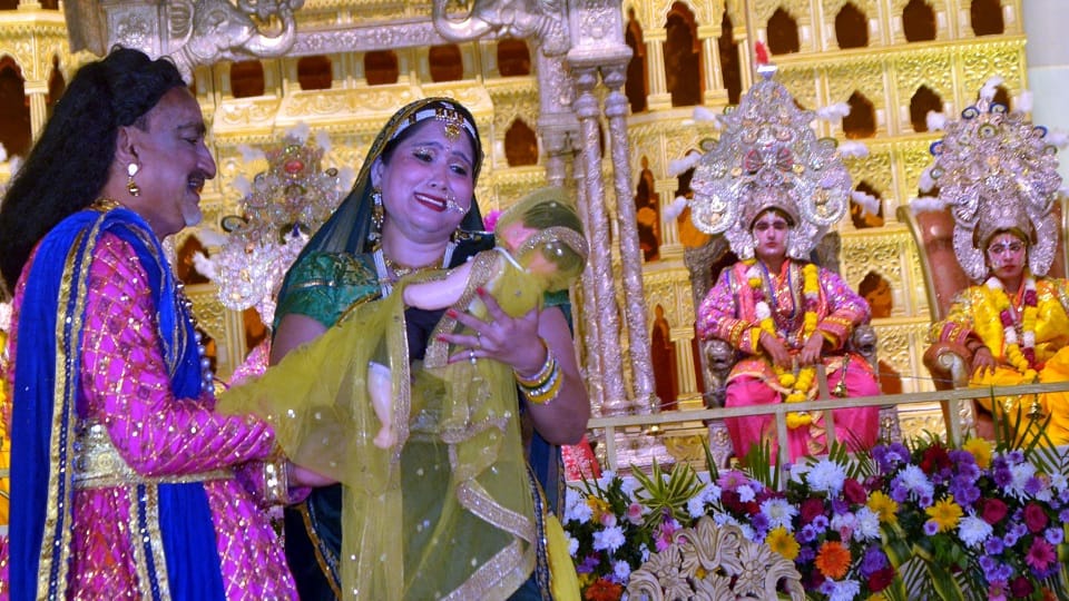 Emotional Farewell: Sita Leaves Janakpuri as Her Brothers Carry Her to the Chariot