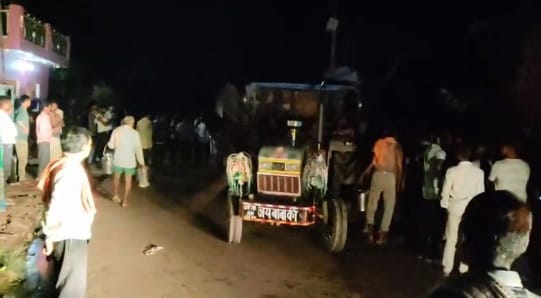Kanpur Accident Brick laden tractor trolley runs over motorcycle visiting youth dies villagers road blockade