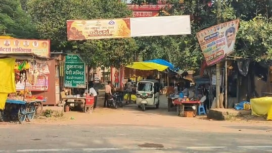 कानपुर: कूष्मांडा मंदिर में दोपहिया वाहनों की एंट्री बैन, अलग बनेगा स्टैंड और बढ़ेंगे CCTV, एसपी ने दिए निर्देश