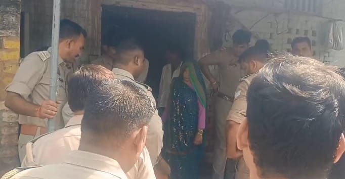 Fatehpur Alcoholic son brutally murders elderly mother killing her by striking her head with a brick