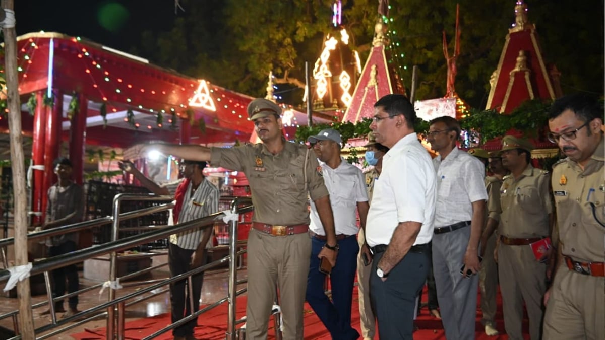 शारदीय नवरात्र 2026: मां शैलपुत्री मंदिर में तैयारी पूरी, चप्पे-चप्पे पर पुलिस की नजर; ड्रोन से भी निगरानी