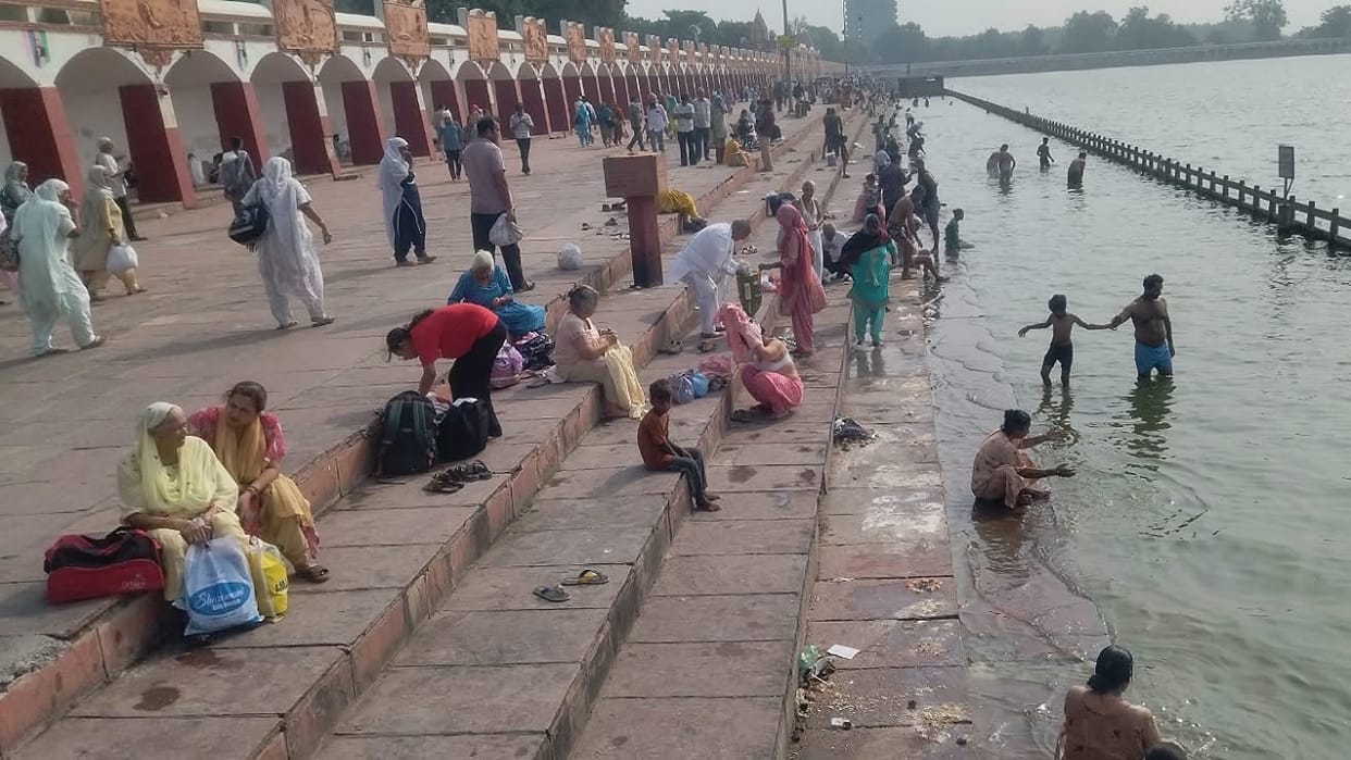 Shanishchari Amavasya during the Shraddh period; devotees took a holy dip in the sacred Brahma Sarovar