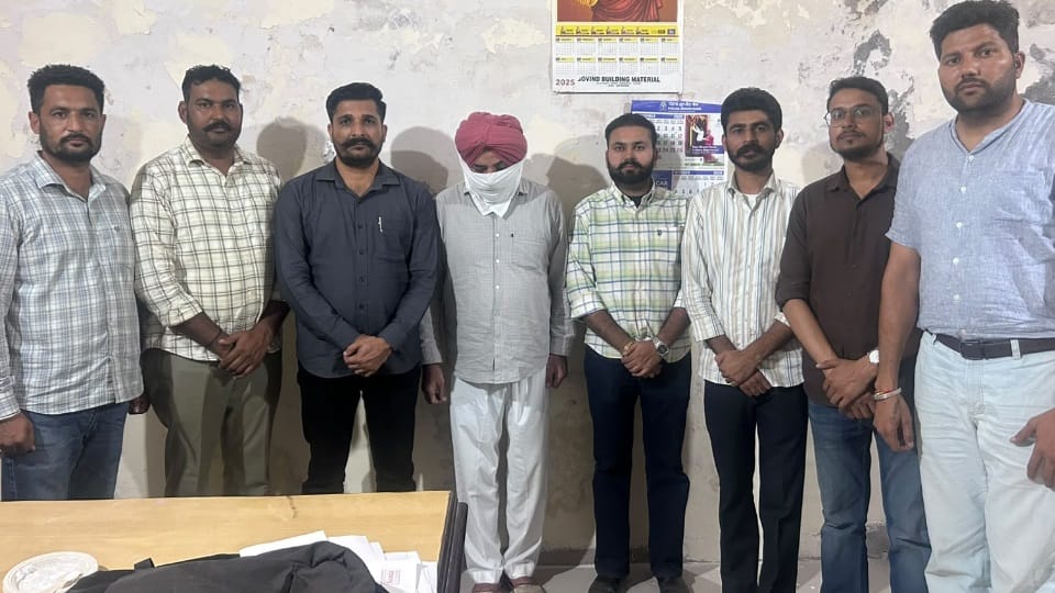ASI arrested in Faridkot Caught red-handed accepting bribe taking money in exchange for dropping case