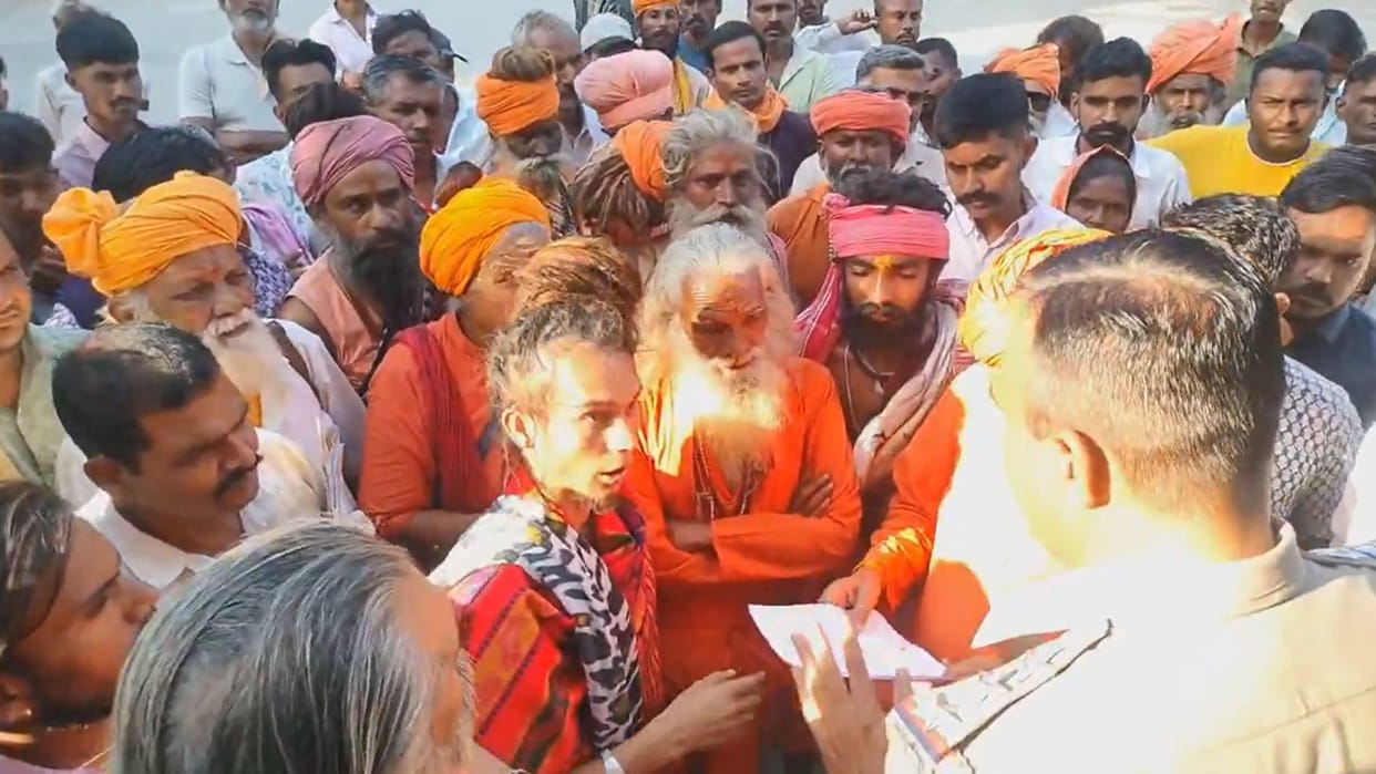 Sirohi Shivganj Saint Trivenigiri Maharaj Suspicious Death Case Saints Protest