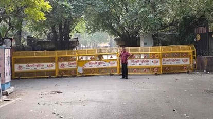दिल्ली में सुरक्षा व्यवस्था कड़ी