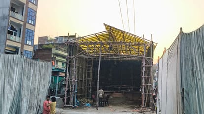 Durga Puja pandals 10 in narrow lanes and 10 beneath high-tension wires major challenge for fire tender Access