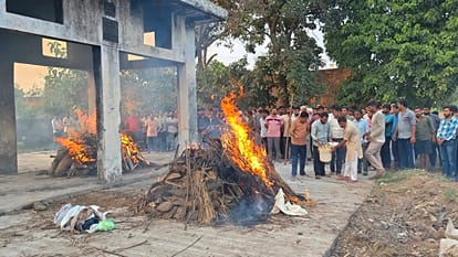 Meerut: Four Funeral Pyres Burn Together as Grief Engulfs Kushawali After Deoband Road Accident