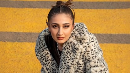 Dhvani Bhanushali Interview Singer Recalls Her First Film Shoot Reveals Director She Wants To Work With
