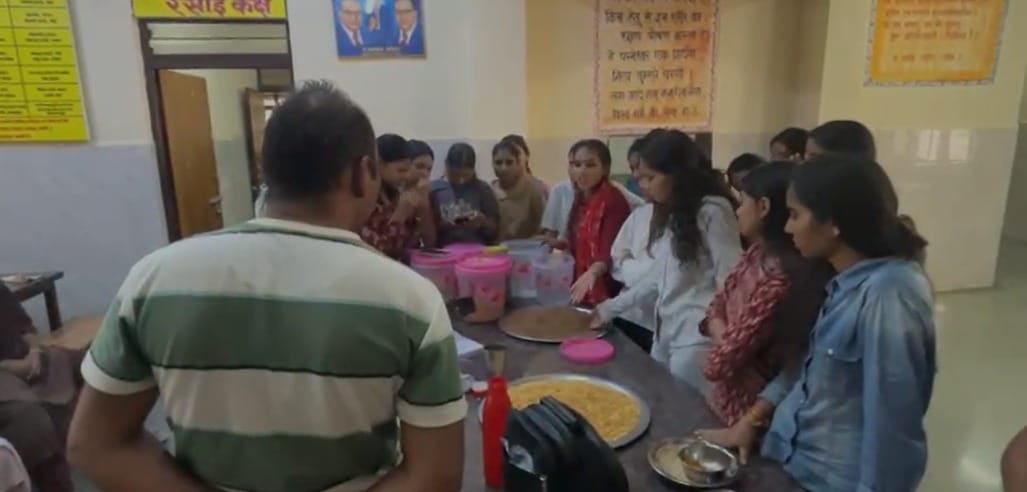 Investigation following discovery of a worm in hostel food: Samples of seven food items collected; students vo