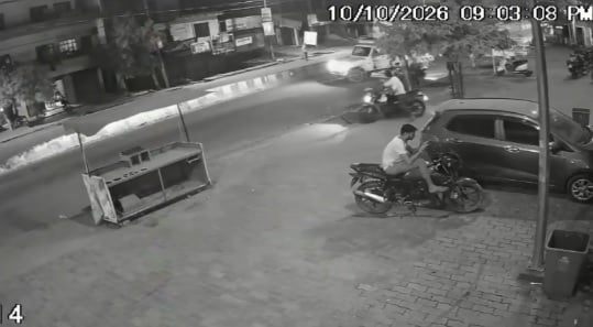 कानपुर: पिकअप ने स्कूटी सवार को मारी टक्कर, फिर 500 मीटर तक घसीटा, बाल-बाल बचा युवक, जांच में जुटी पुलिस