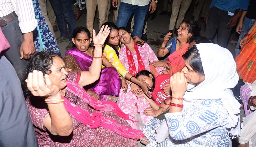 Kanpur Youth dies after being hit by roadways bus family members lay siege to police station and block  road
