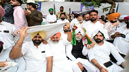 Punjab Congress's show of strength in Chandigarh Pargat Singh formal induction