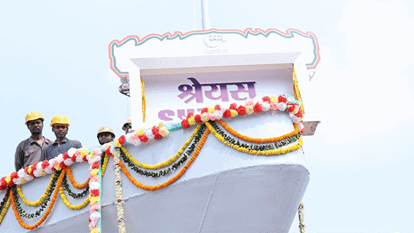 नौसेना के आधुनिक गश्ती पोत ‘श्रेयस’ का जलावतरण
