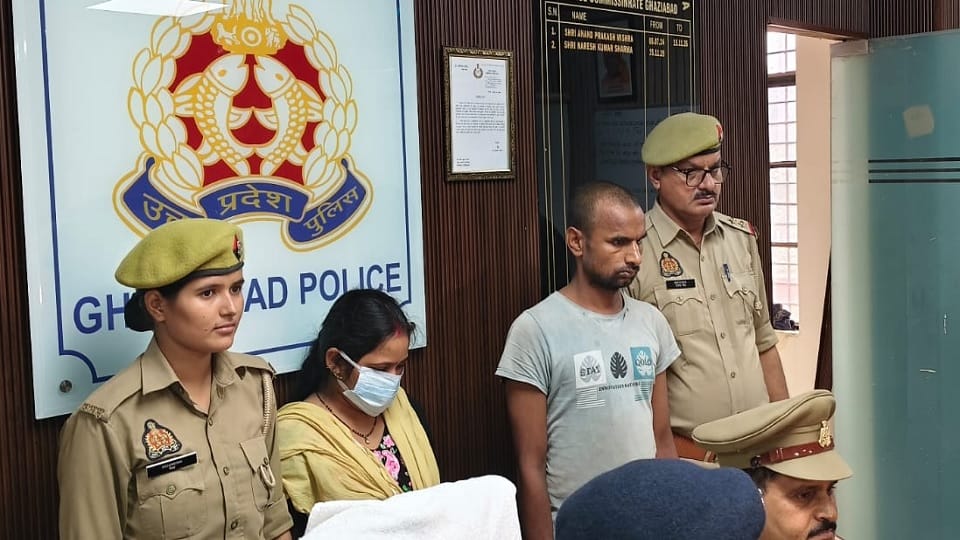 पुलिस की गिरफ्त में दोनों आरोपी