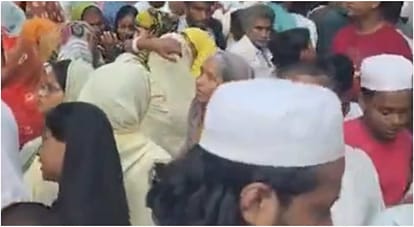 शोकाकुल परिजन