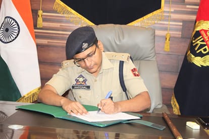 Shri Harshal Rajesh Mahajan (IPS) assumed charge as the SSP of Ganderbal.