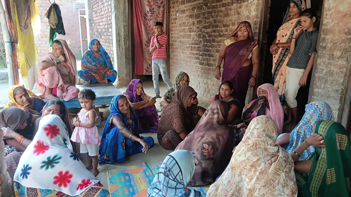 जौनपुर में दर्दनाक हादसा: दुर्गा पूजा पंडाल में उतरा करंट, इकलौते बेटे की मौत; बचाने पहुंचे लोग भी चपेट में आए