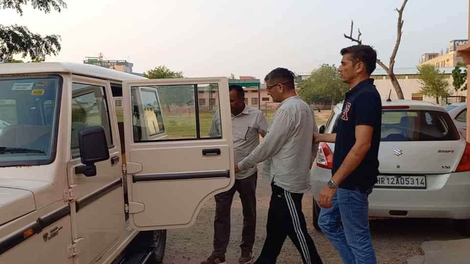 Jhajjar Vigilance team arrests ASI while accepting a bribe