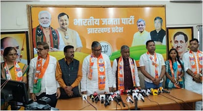 ईचागढ़ के दिग्गज नेता खगेन महतो समेत कई हस्तियां भाजपा में शामिल