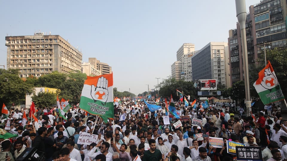 INDIA bloc rahul gandhi akhilesh yadav protest in Delhi against SIR