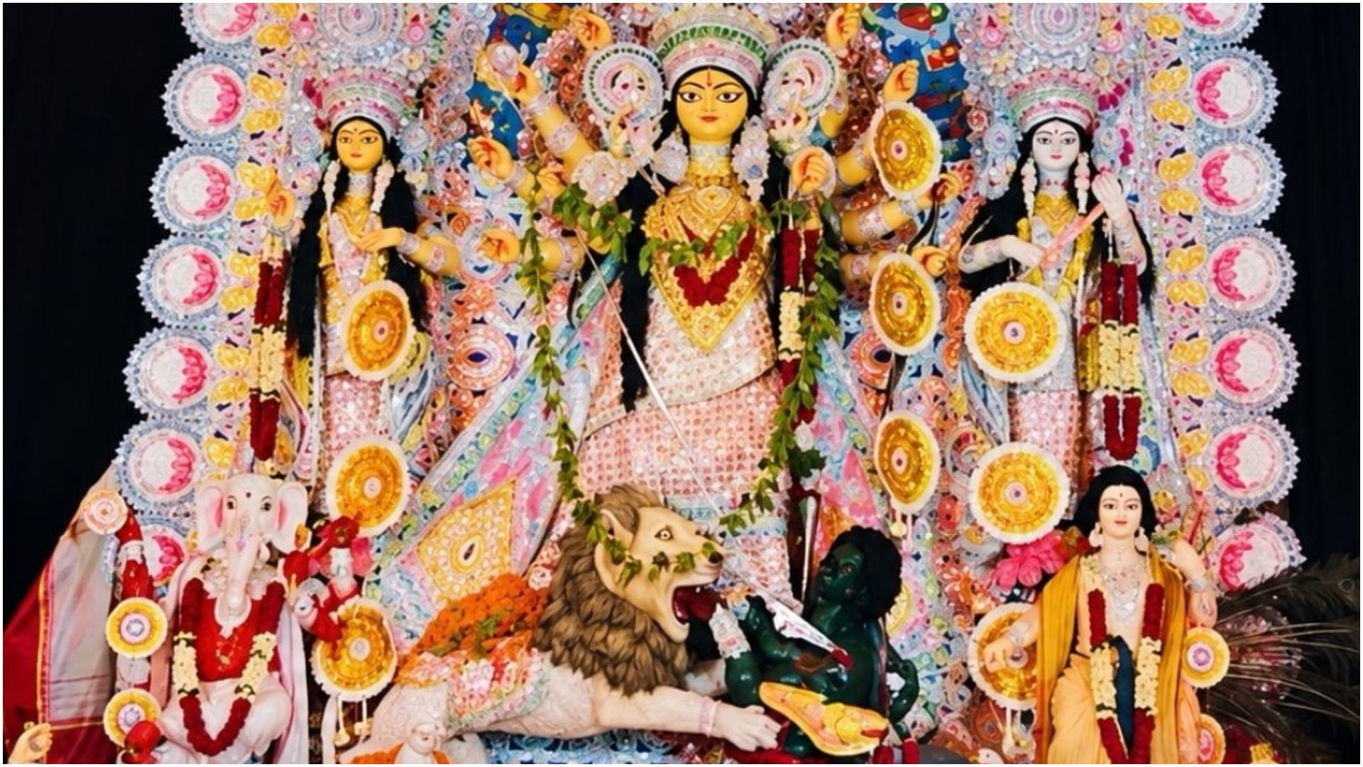 Durga Puja in Delhi 2026: 7 Famous Pandals Darshan Timings & How to Reach
