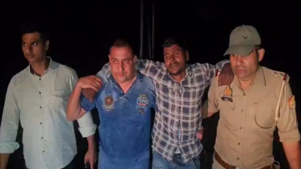 यूपी: सहारनपुर में मुठभेड़, 25 हजार का इनामी लुटेरा गिरफ्तार; पैर में लगी गोली, साथी भी पकड़ा