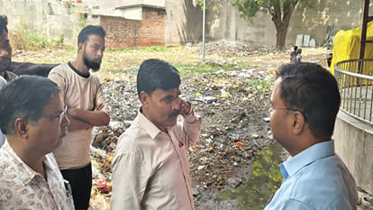 Kanpur: Notices issued to two sanitation supervisors and workers' pay deducted due to filth