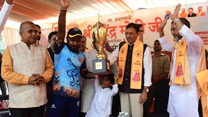 Varanasi Sports News UP Omveer shines despite defeat in Divyang Trophy named Best Batter and Man Series