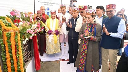 आईसीएमआर के अनुसंधान केंद्र का भूमिपूजन करते जेपी नड्डा।