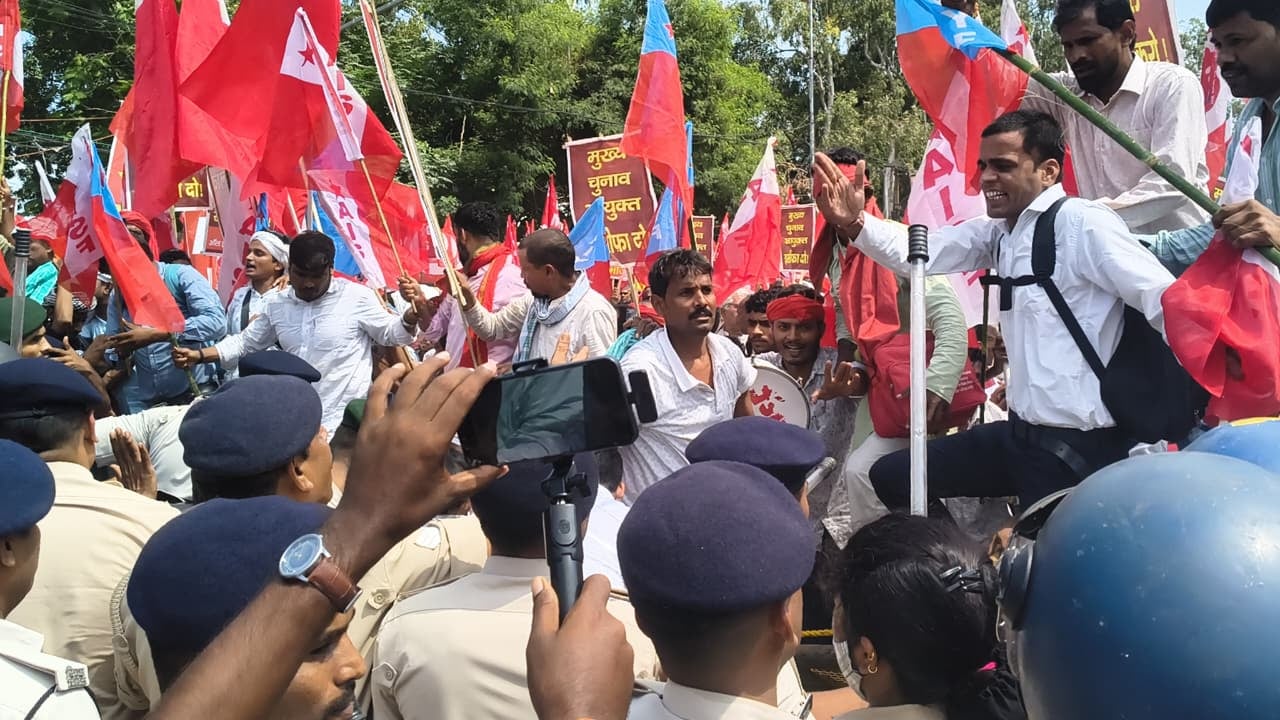 AISA Protest in Patna Security Tightened Ahead of March Over Voter List Irregularities Demands CEC Resignation