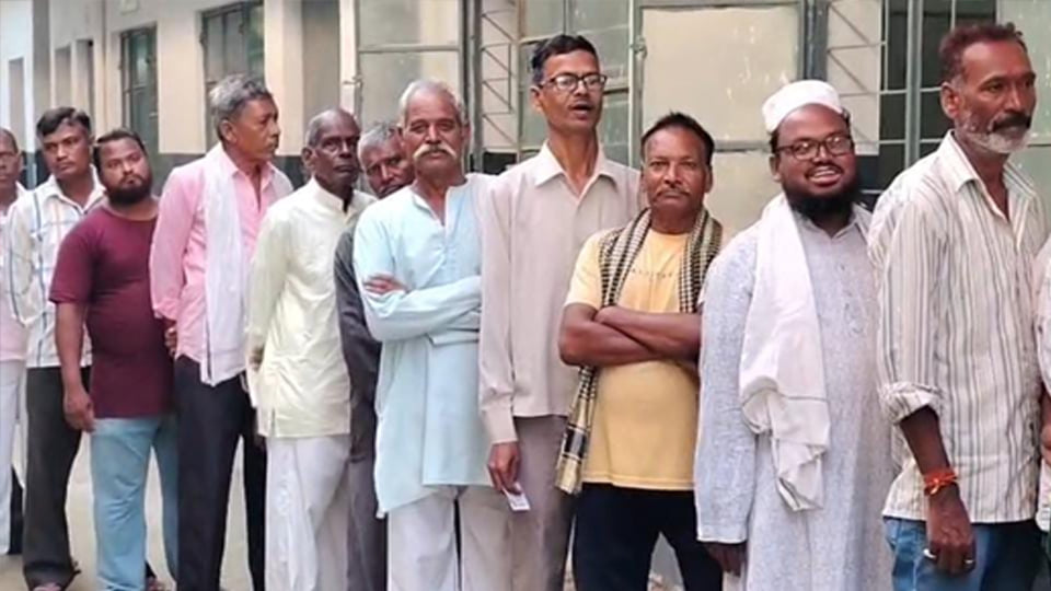 कानपुर: बिठूर में 65.37 फीसदी मतदान, फर्जी मतदान की आशंका पर समर्थकों में बहस, इस बूथ पर सबसे कम वोटिंग