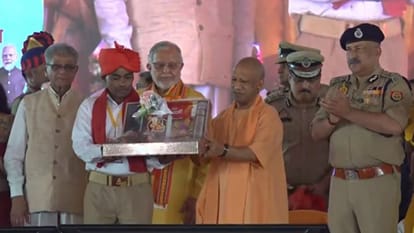 cm yogi bareilly visit gram prahari salary increase 3500 rupees