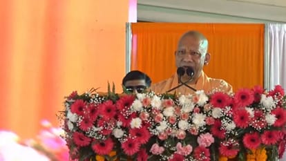cm yogi bareilly visit gram prahari salary increase 3500 rupees