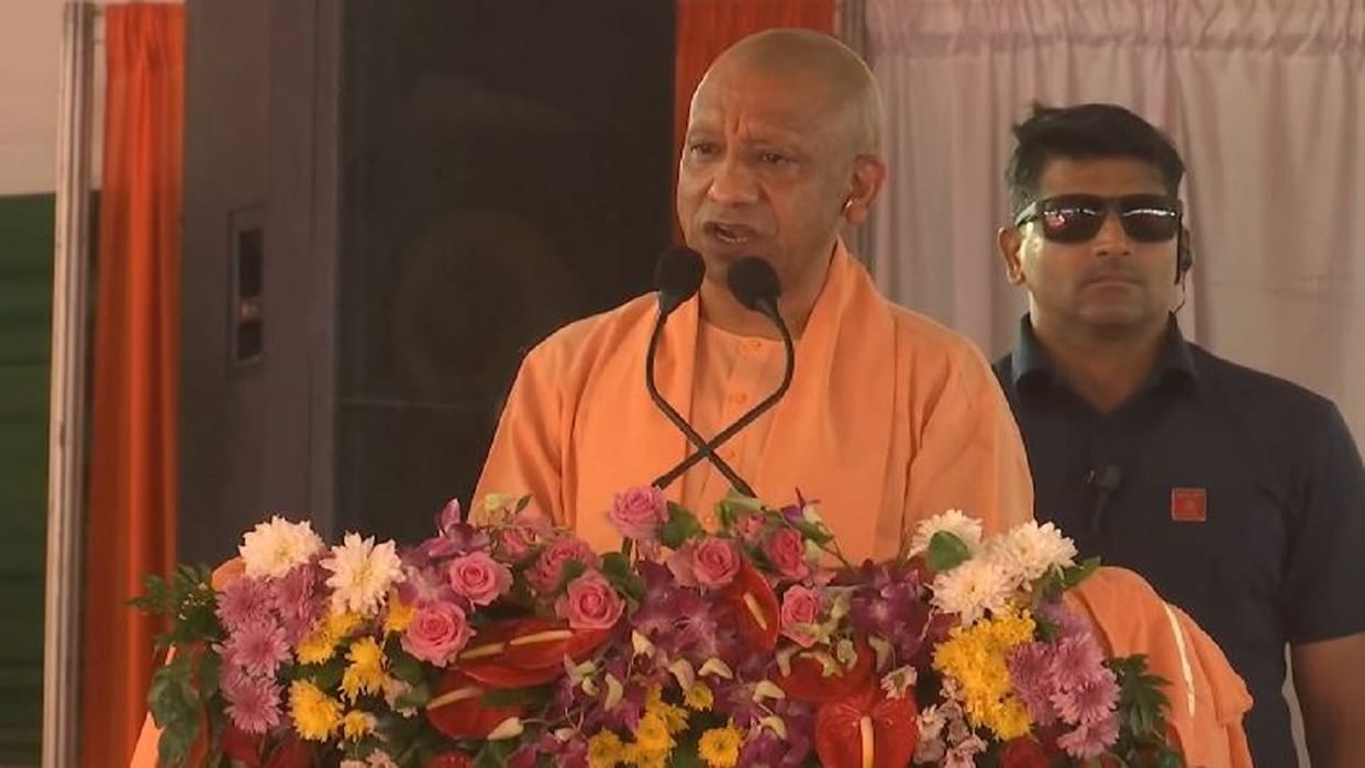 CM Yogi addressed public meeting in support of the Teachers MLC candidate in Bareilly