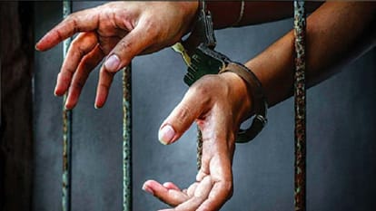पुलिस के गिरफ्त में आरोपी