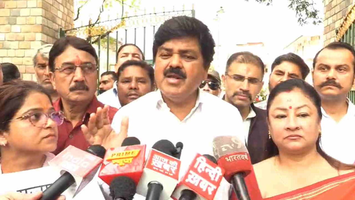 Congress protests dushyant gautam appointment as governor ganesh godiyal observes fast Ankita Bhandari Case
