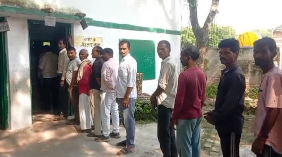 Kanpur Voting underway amidst tight security for the Bithoor Nagar Panchayat Chairperson by election