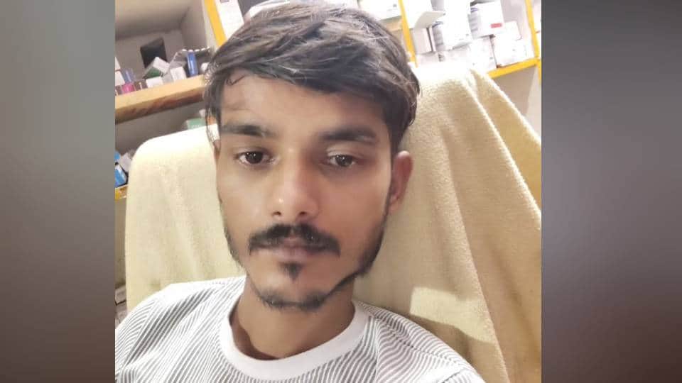 body of lover was found hanging from tree branch behind his girlfriend house In Barabanki