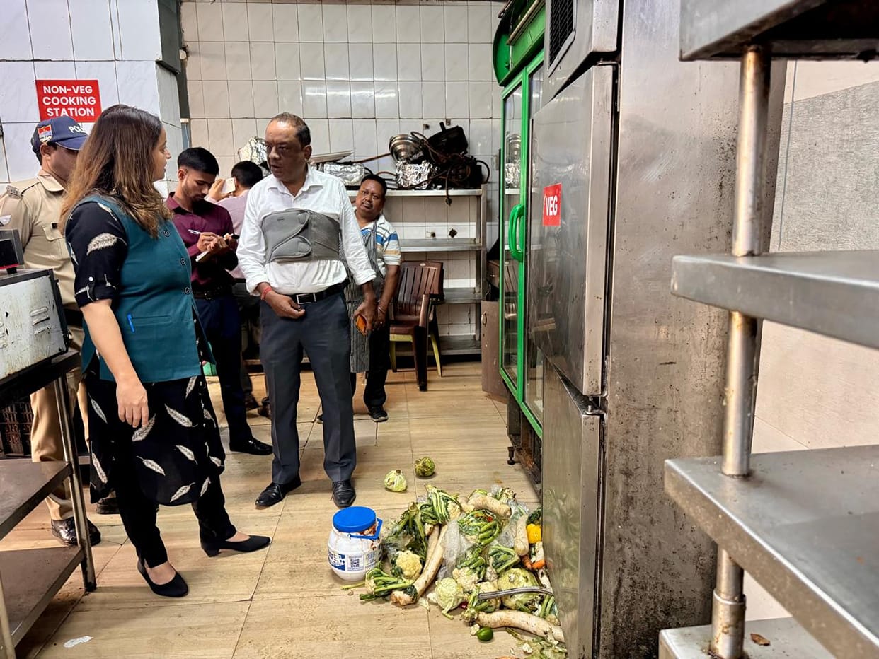 Rotten vegetables cockroaches and rats found at Doon Club Handi Restaurant