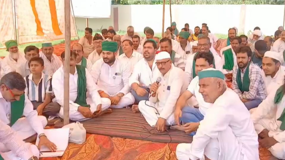 Shamli: BKU Tikait Begins Indefinite Protest Over Sugarcane Dues, Electricity Bills and Crop Insurance