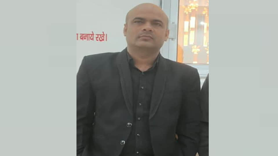 Kanpur: Bandhan Bank manager, a victim of fraud, takes his own life by hanging