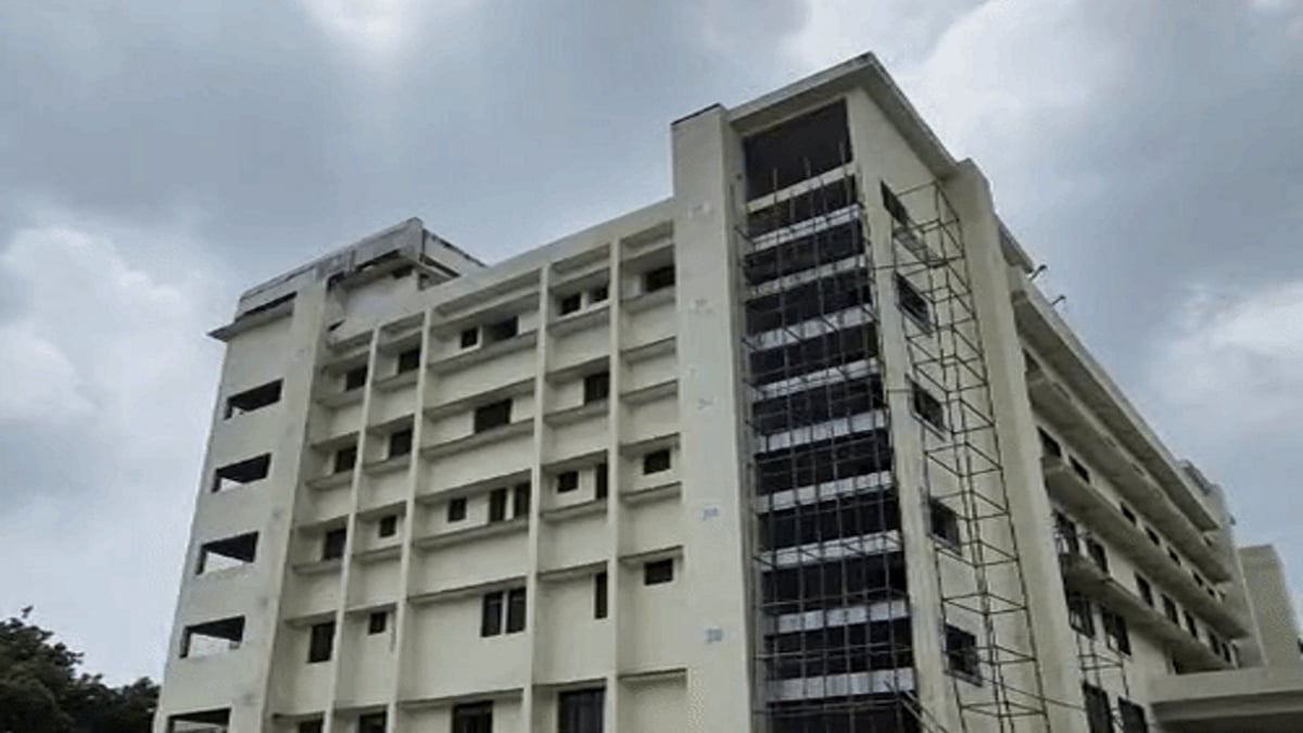 प्रयागराज : चिल्ड्रेन अस्पताल निर्माण में लापरवाही पर फर्म ब्लैकलिस्ट, 55 लाख की सिक्योरिटी जब्त