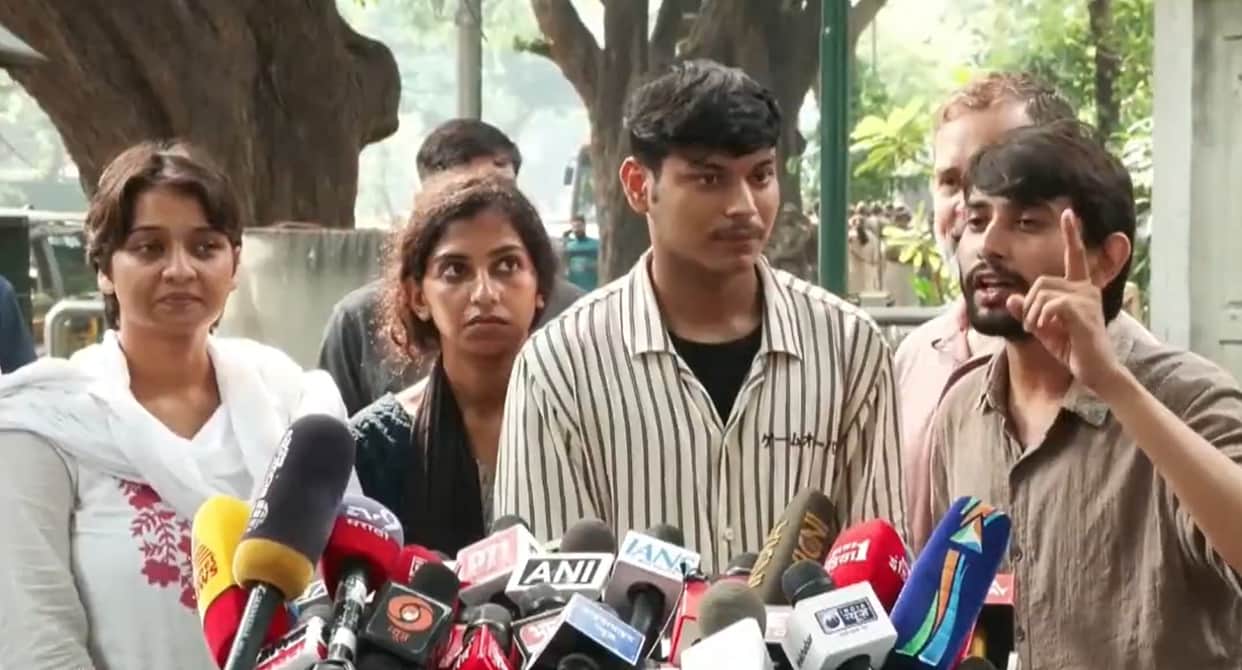 Congress MP Rahul Gandhi holds a press conference; accuses Delhi Police of brutality against students