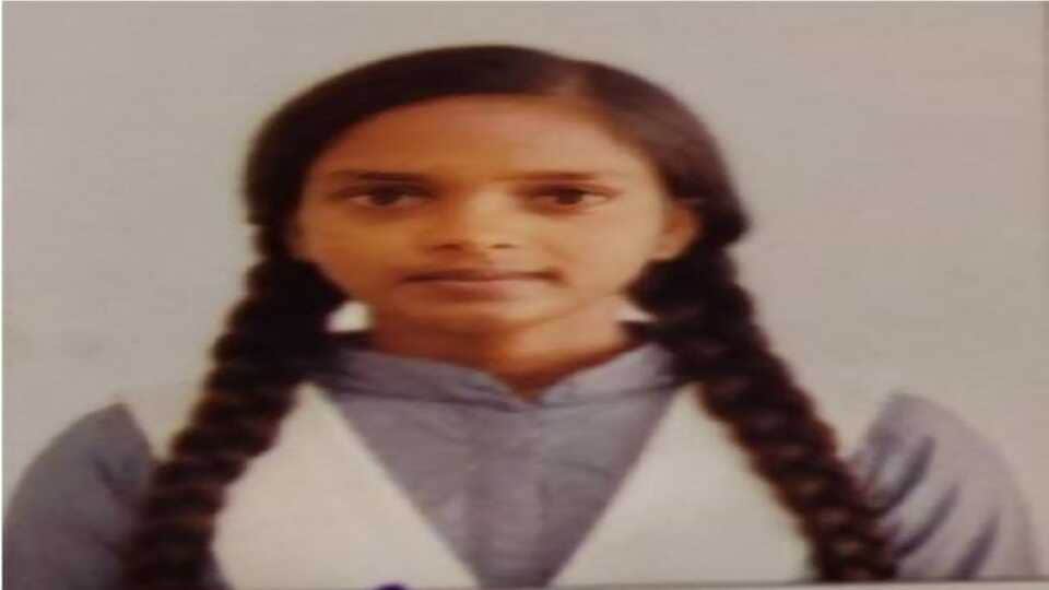 Speeding Sand Laden Trailer Runs Over Class 9 Student in Gorakhpur 15 Year Old Dies