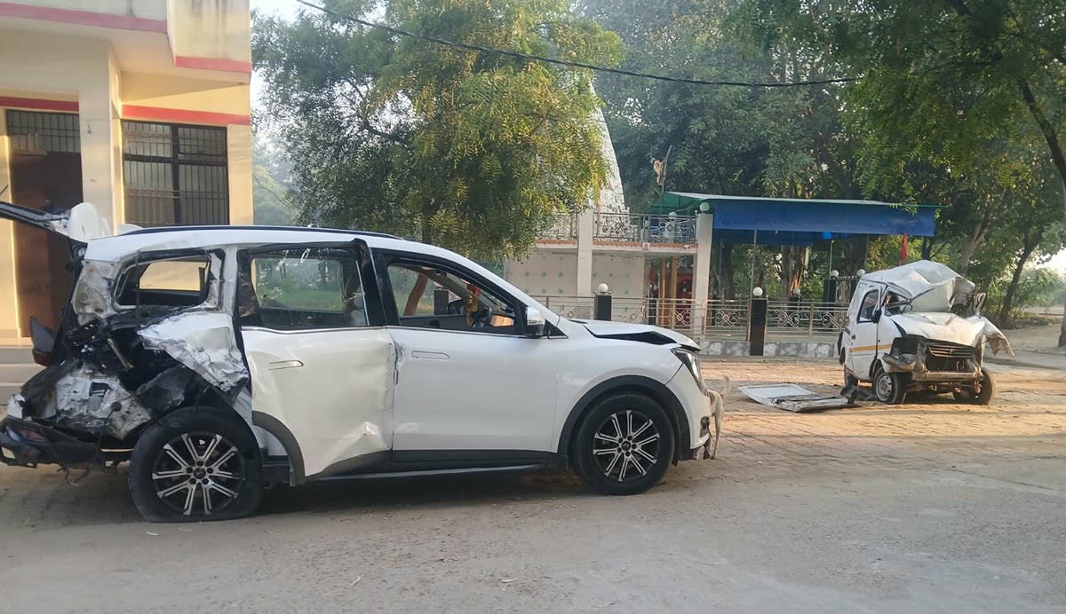 कन्नौज हादसा: एक्सप्रेसवे पर कंटेनर की टक्कर से भिड़ीं दो कारें, एक की मौत और दूसरा घायल, फरार चालक की तलाश