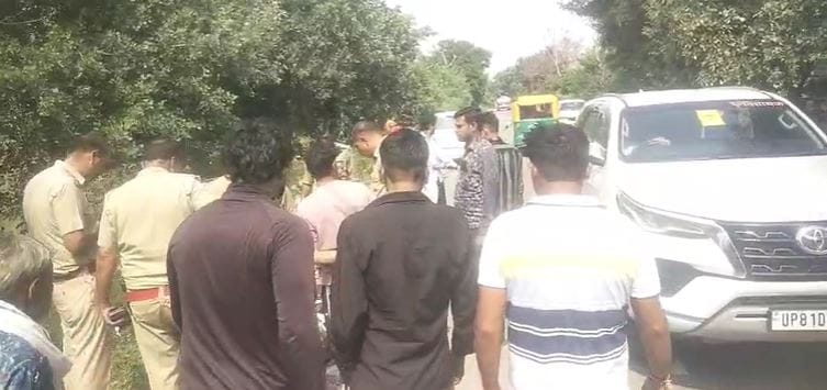 Mathura Accident: Engineer Killed as Tractor-Trolley Drags Bike for 200 Metres, One Injured