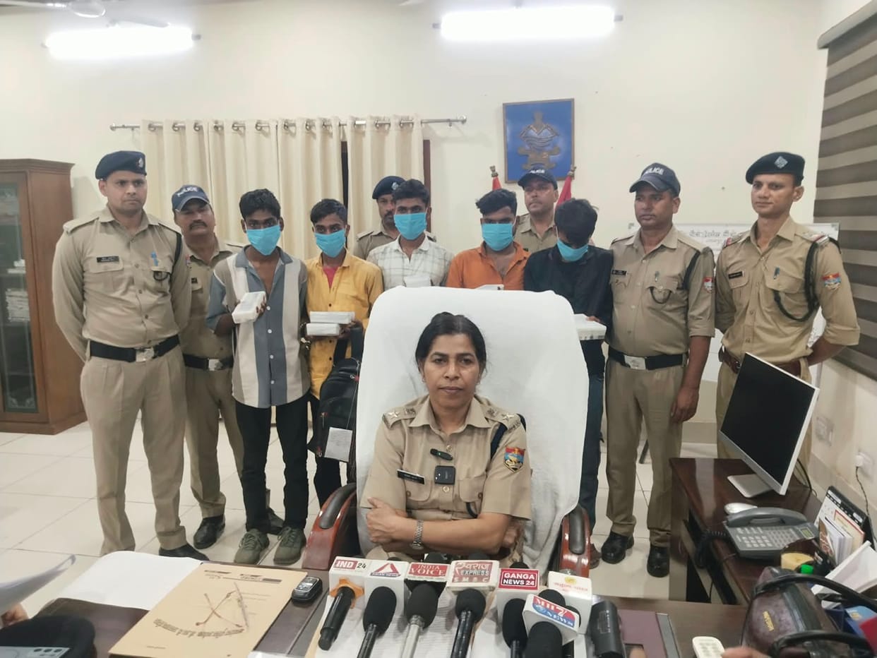 Gang busted for duping people by posing asTTE's relative they lured victims with promises of confirmed tickets
