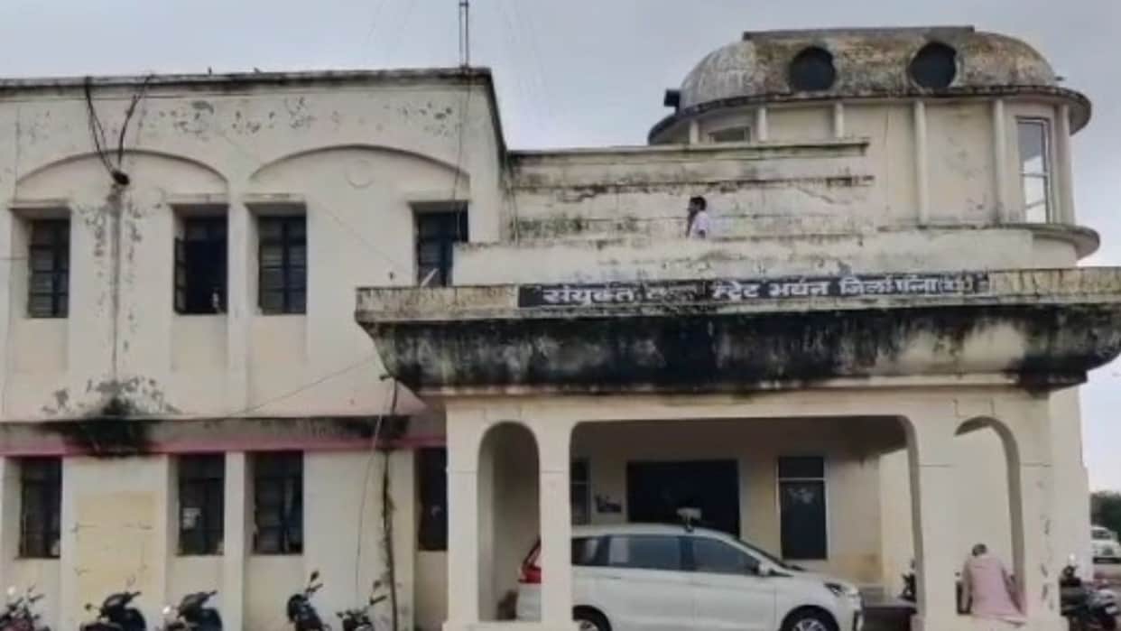 30-40 students fall ill after consuming contaminated food at a hostel angry stage a protest Collectorate.